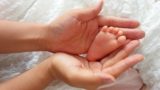 赤ちゃんの足の爪が反るのはどうして 実は切り方と保湿で改善できる Cocomama研究室